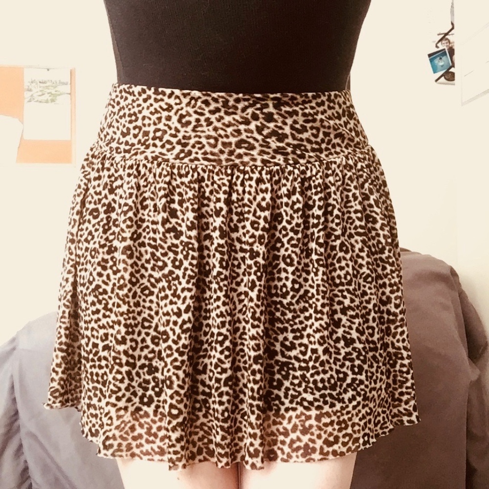 Express Cheetah print pleated mini skirt